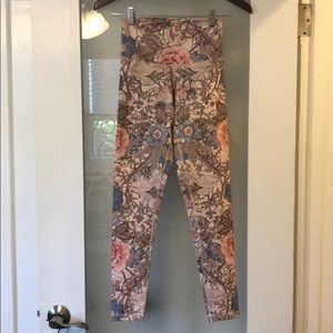 NWOT DYI leggings